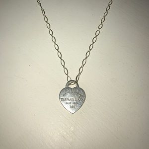 Tiffany & Co. return to Tiffany heart necklace