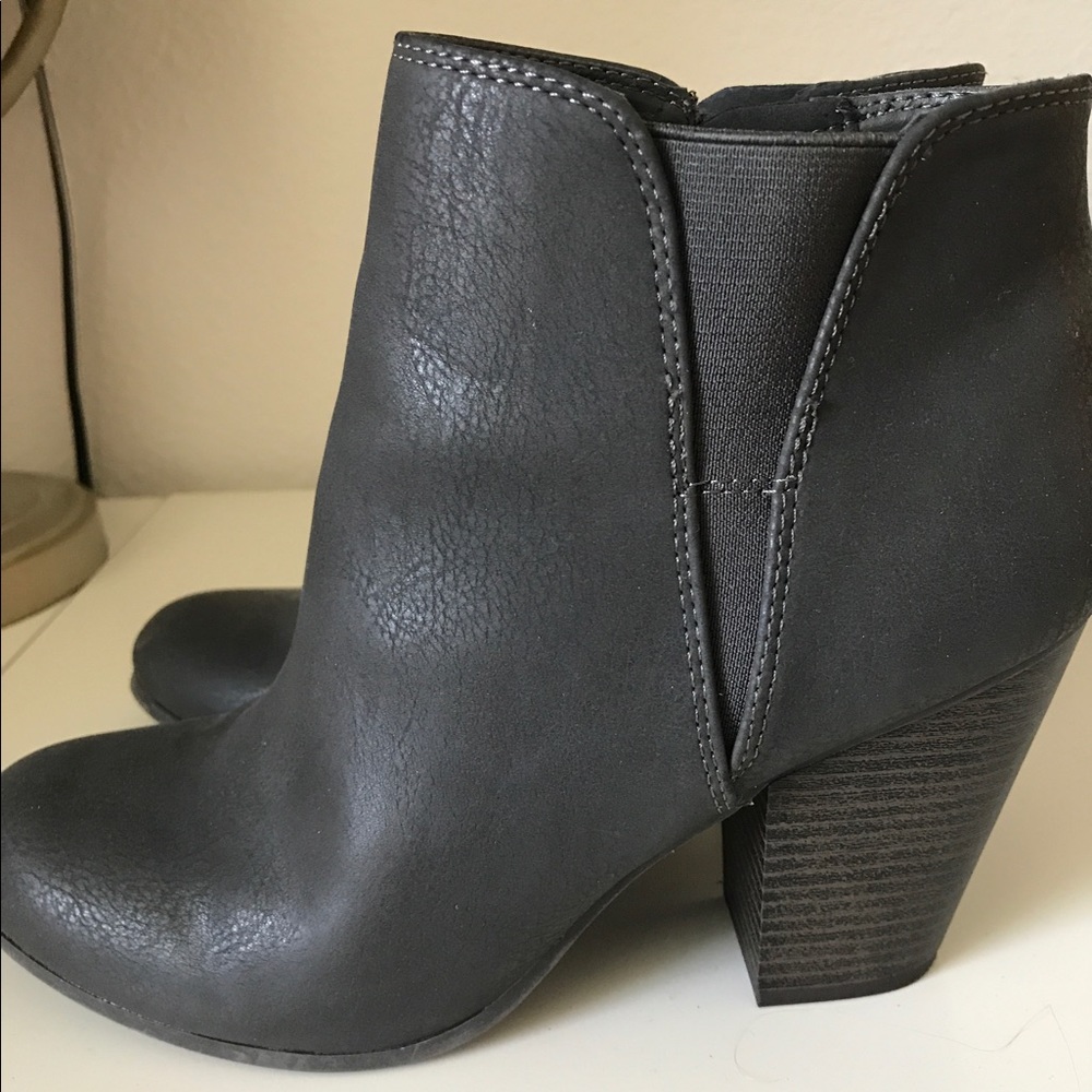 🎀SOLD!🎀 Fergalicious by Fergie boots