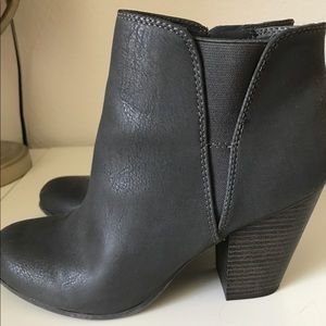 🎀SOLD!🎀 Fergalicious by Fergie boots