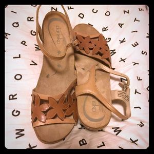 Leather flower cutout clog sandals dansko 42