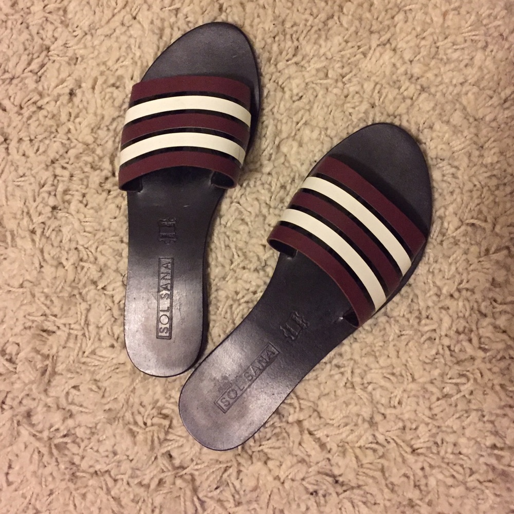 MOVING SALE Sol Sana Anna Slide Wine & White sZ 7