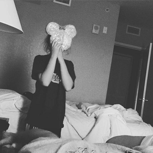 Meet your posher, Kyli - Picture 3 of 6