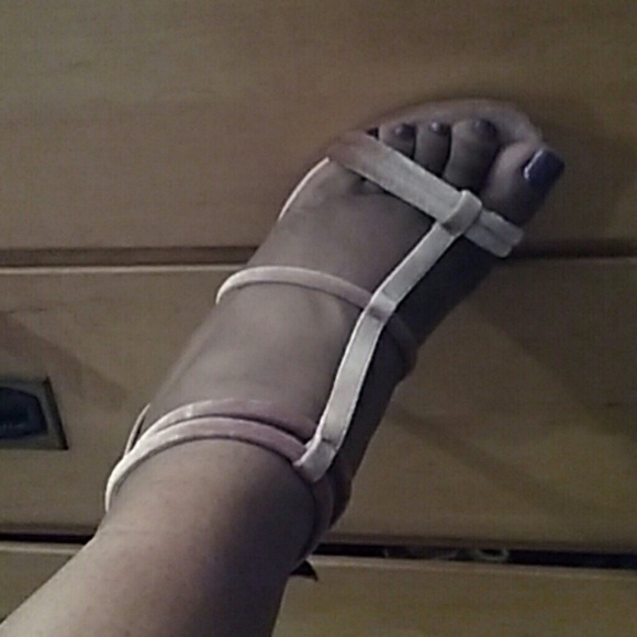 Shoes - Picture 4 of 4