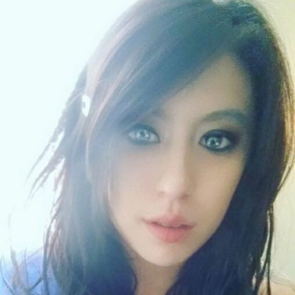 Meet your Posher, Caitlin