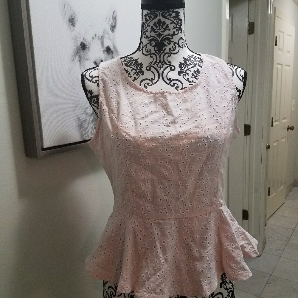 Cute sleeveless top