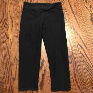 Black Cropped Ivivva Leggings