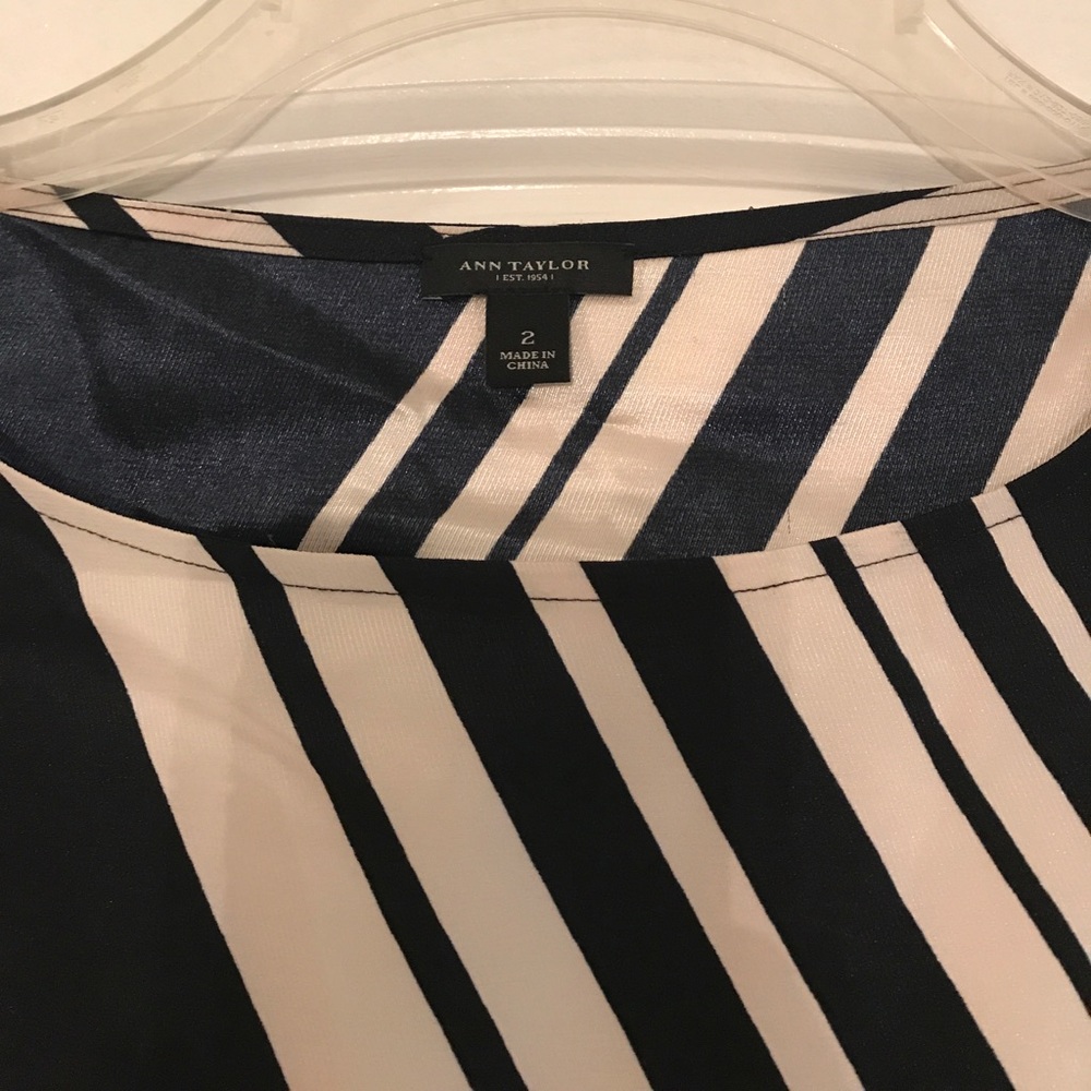 Beautiful mod navy and cream print shirt. - Picture 2 of 3