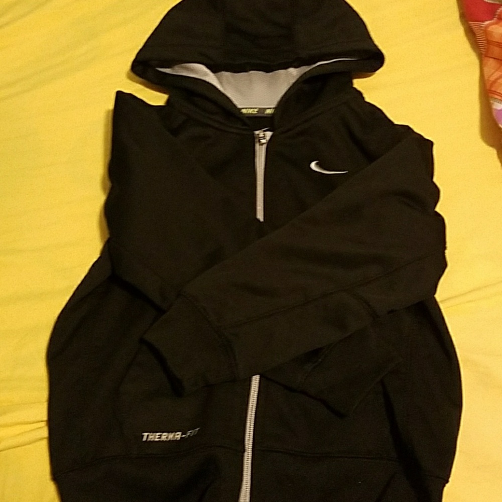 $5 sale everything Nike 5t jacket