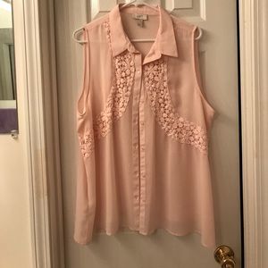 Beautiful lite pink blouse.
