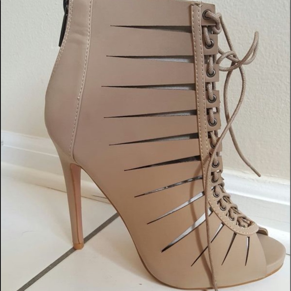 New never worn Taupe booties