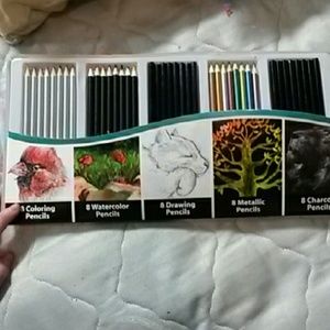 40 piece Artist's pencil set