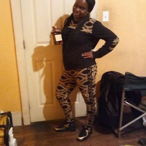 Meet your Posher, Charmane