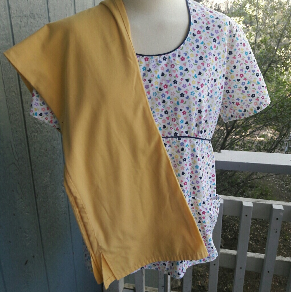 Scrub set