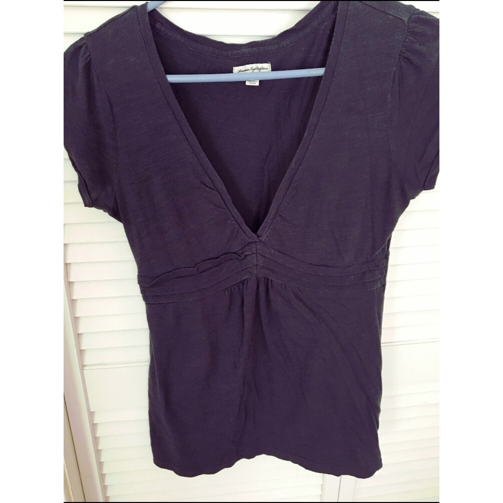 American Eagle V Neck
