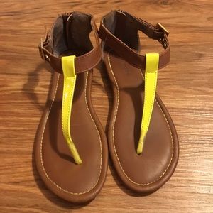 T-strap sandals