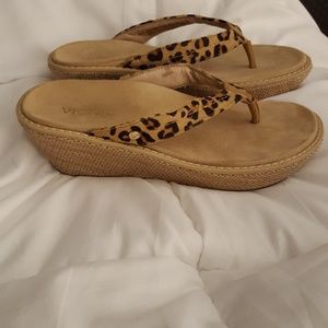 Brand New Vionic Women's Grenada Wedge  Size 8
