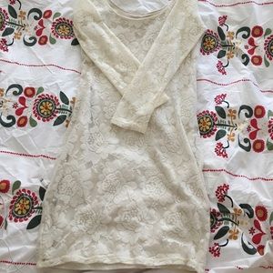 white lace bodycon dress