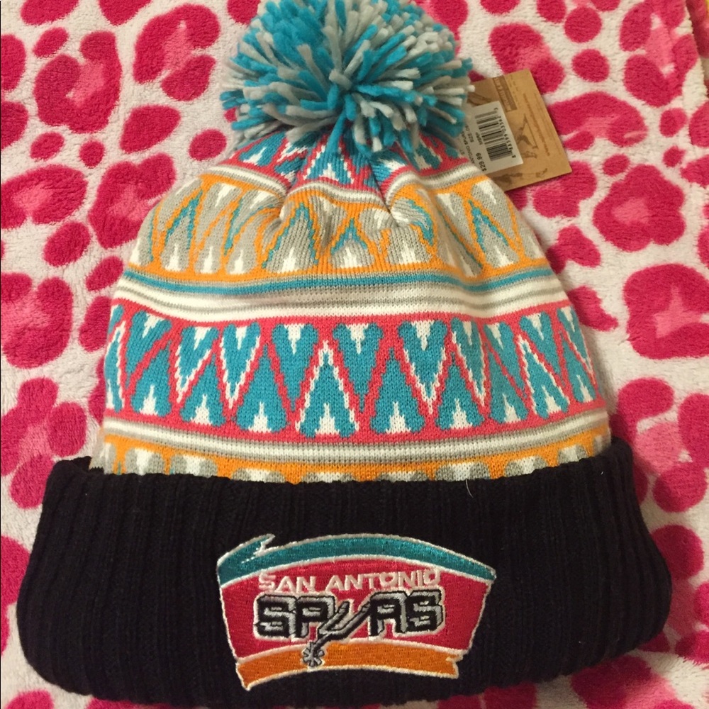 NWT Mitchell & Ness San Antonio Spurs Winter hat