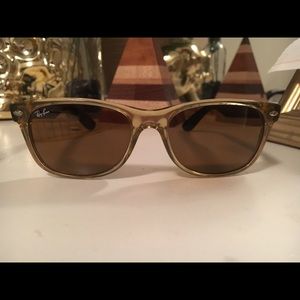 Ray Ban Wayfarer Sun Glasses
