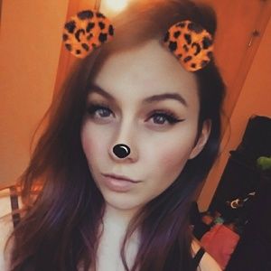 Meet your Posher, Alexis