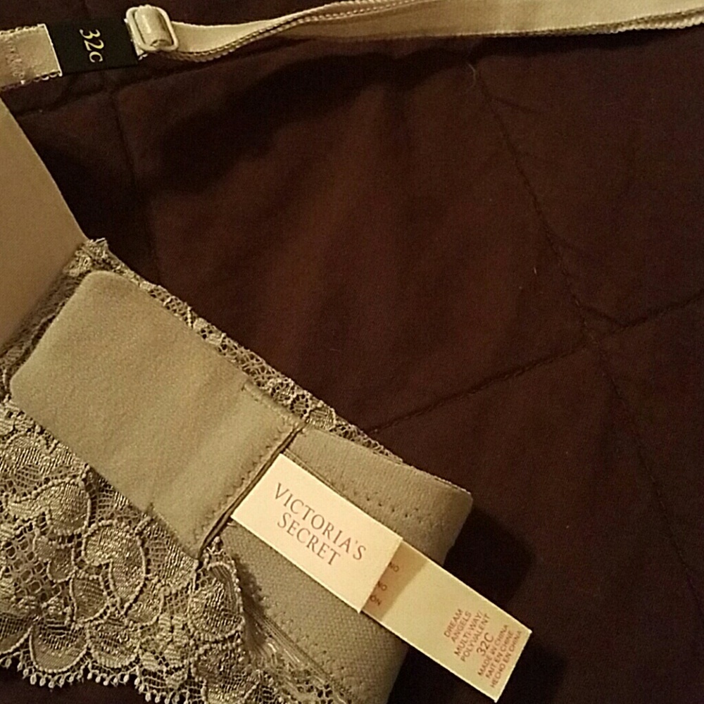 Victoria Secret bras - Picture 2 of 4