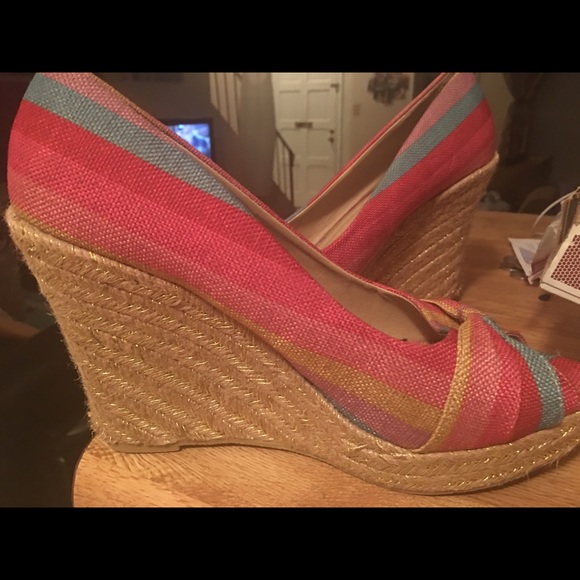 Open Toe Wedges - Picture 2 of 5