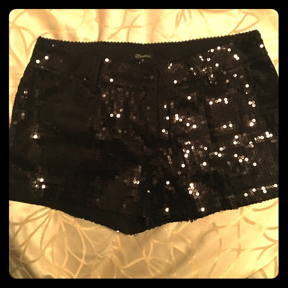 Black sequence shorts size M