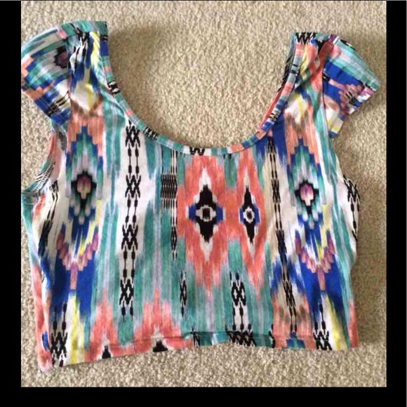 Crop top size small - Picture 1 of 2