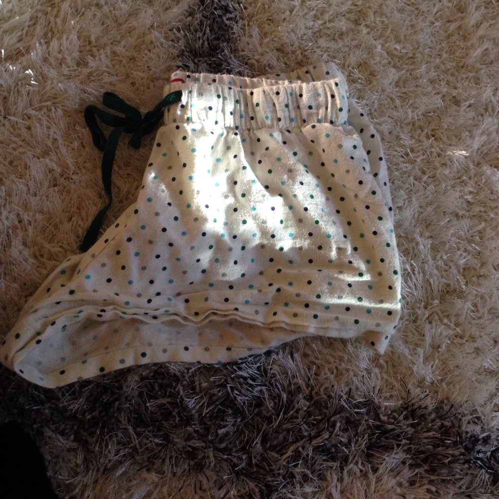 NWOT🔥 woman's Pj/ comfy shorts 🔥 - Picture 4 of 4