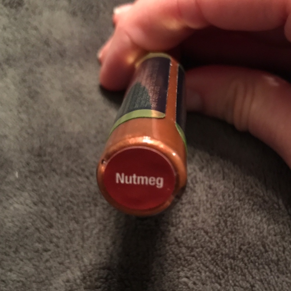 LipSense: Nutmeg