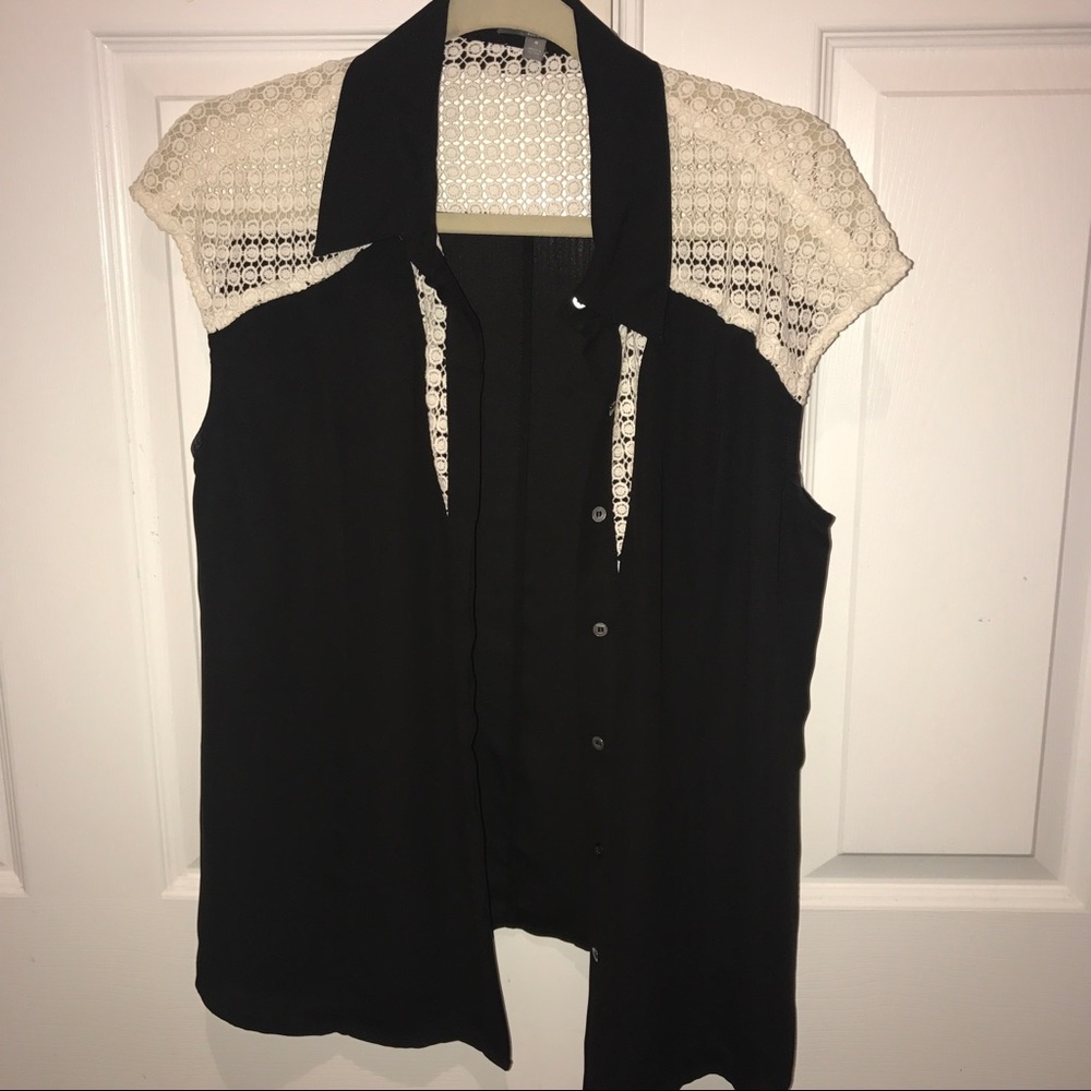 TRENDY🚨 Shirt!!!!