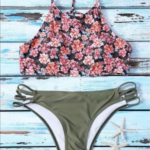 Floral Bikini Size Small! 👙
