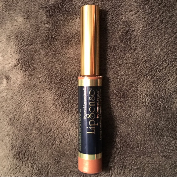 LipSense: Dawn Rising - Picture 2 of 4