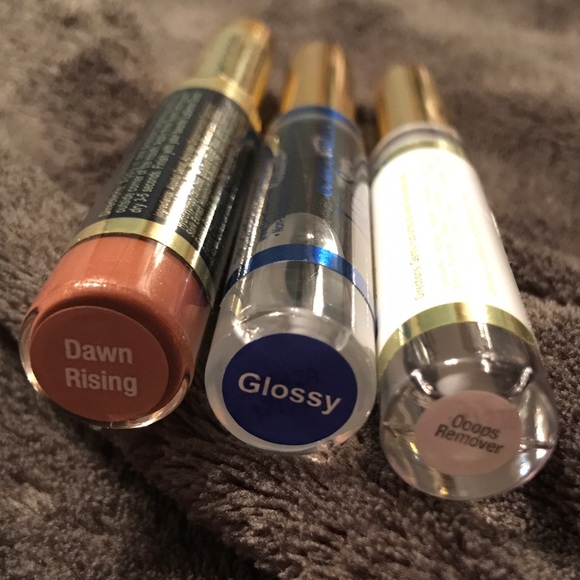 LipSense: Dawn Rising - Picture 3 of 4