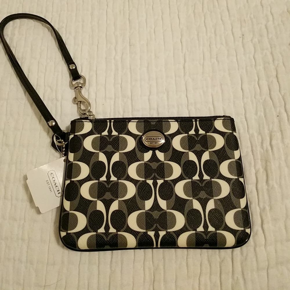 Coach peyton c dream wristlet small