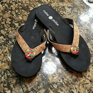 Lindsay Phillips LULU Switchflops