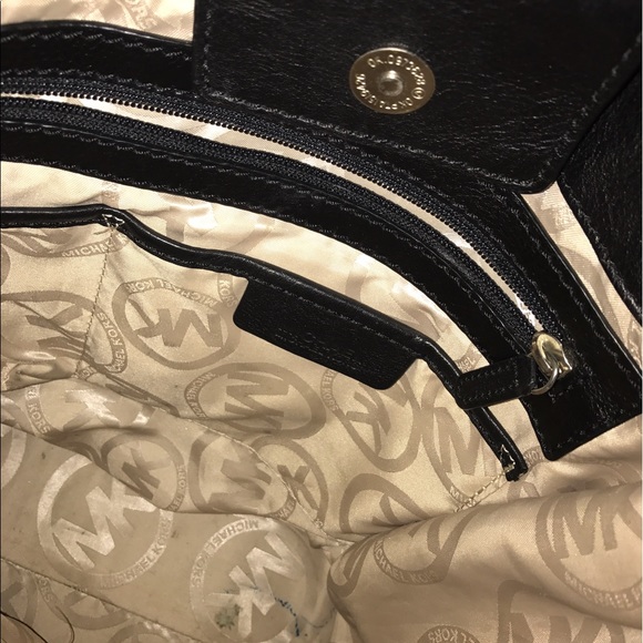 Used Michael Kors black tote bag. - Picture 4 of 5