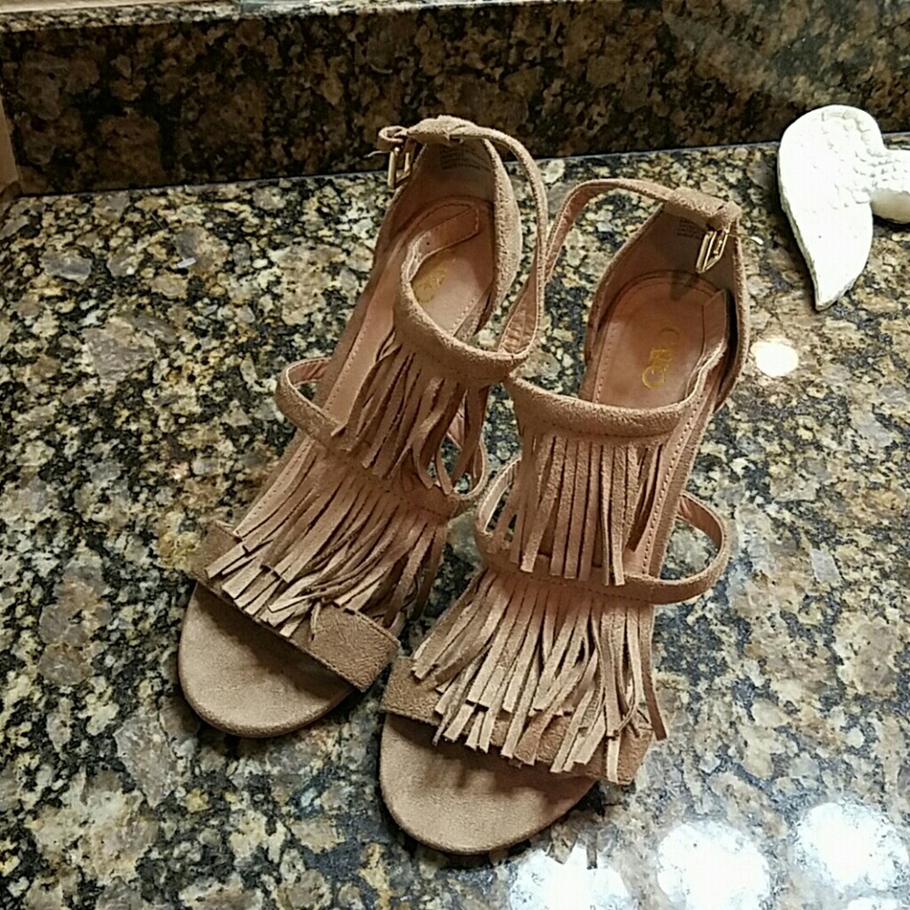 Fringe heels