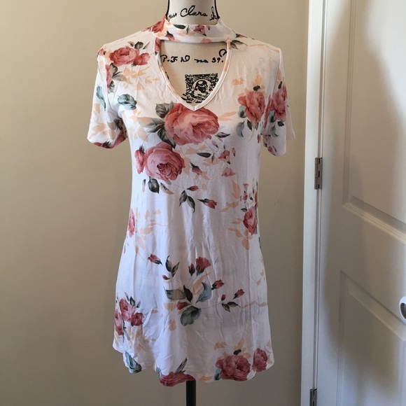 LAST CHANCE Choker neck floral print top - Picture 4 of 5