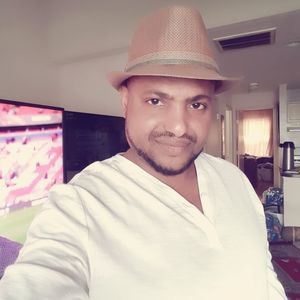 Meet your Posher, Mahamed