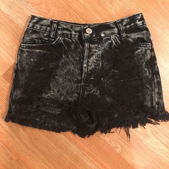 Brandy Melville Pants - Highwaisted black denim short from Brandy Melville