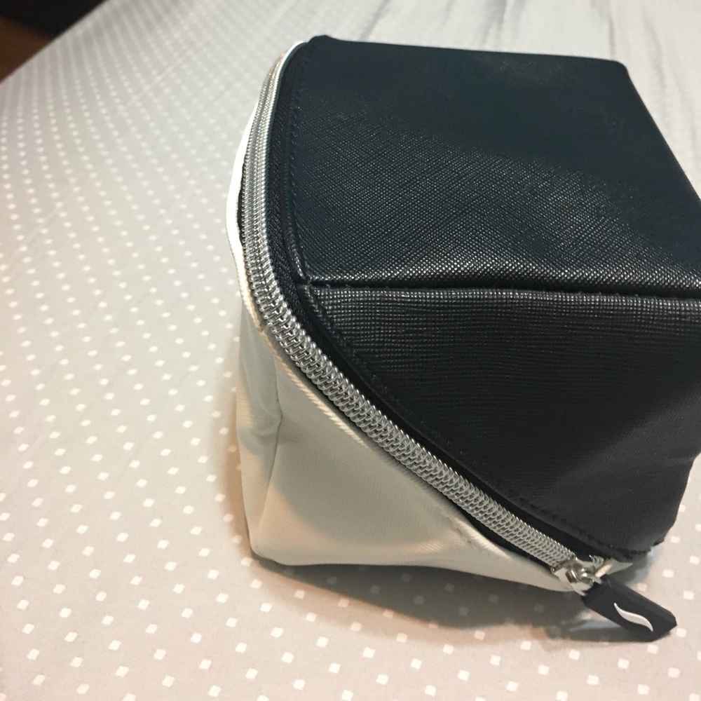Makeup bag