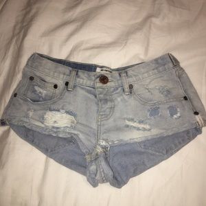 One X One Teaspoon light denim shorts size 24