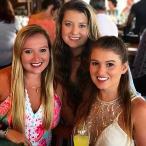 Meet your Posher, Caroline