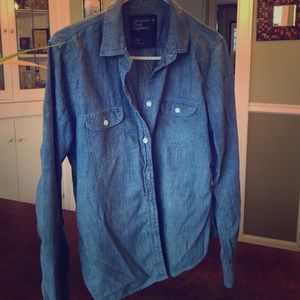 AE lightweight denim top. Like new