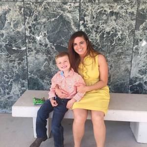 Meet your Posher, Gloria