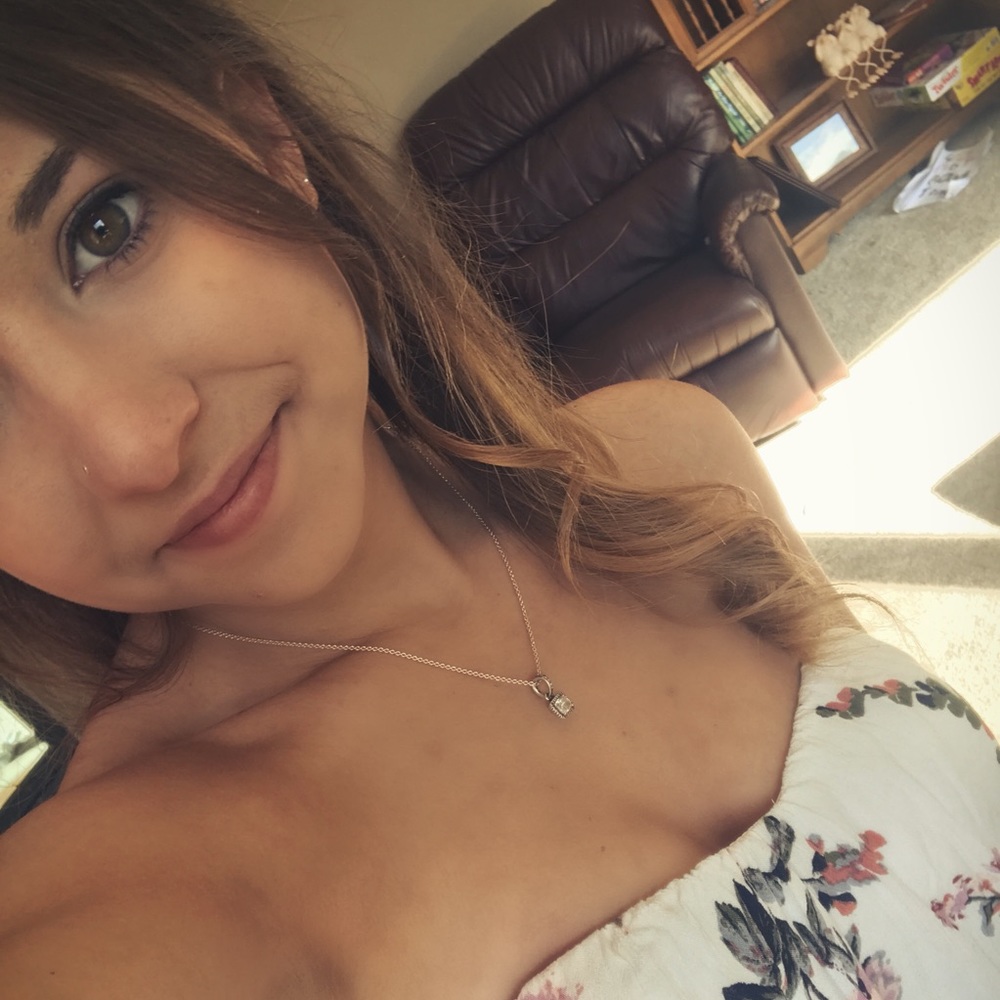 Meet your Posher, Nikki