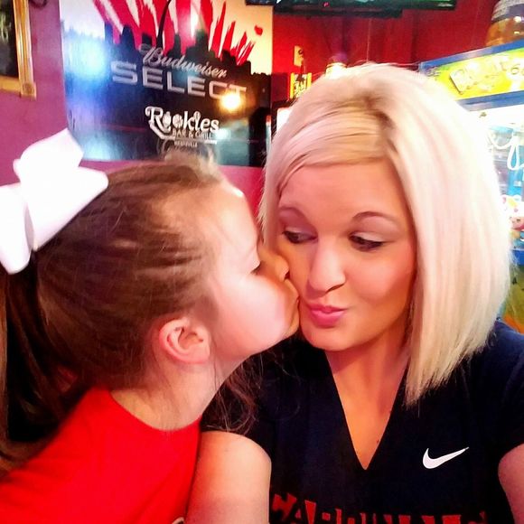 Meet your Posher, Alli - Picture 1 of 1