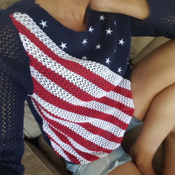 Tops - American Flag Crotchet Sweater - Size Medium