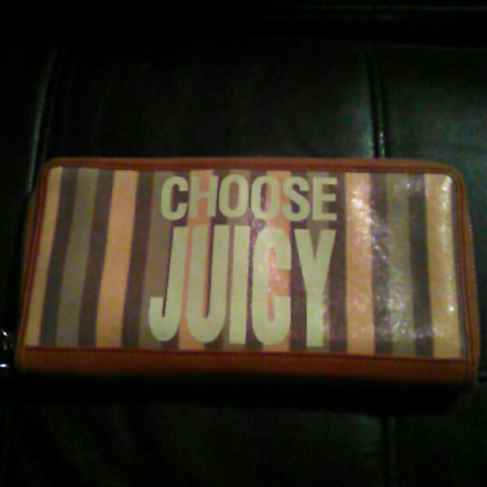Women's wristlet